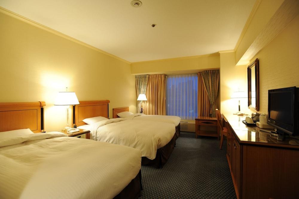 RIHGA ROYAL HOTEL OSAKA photo 2