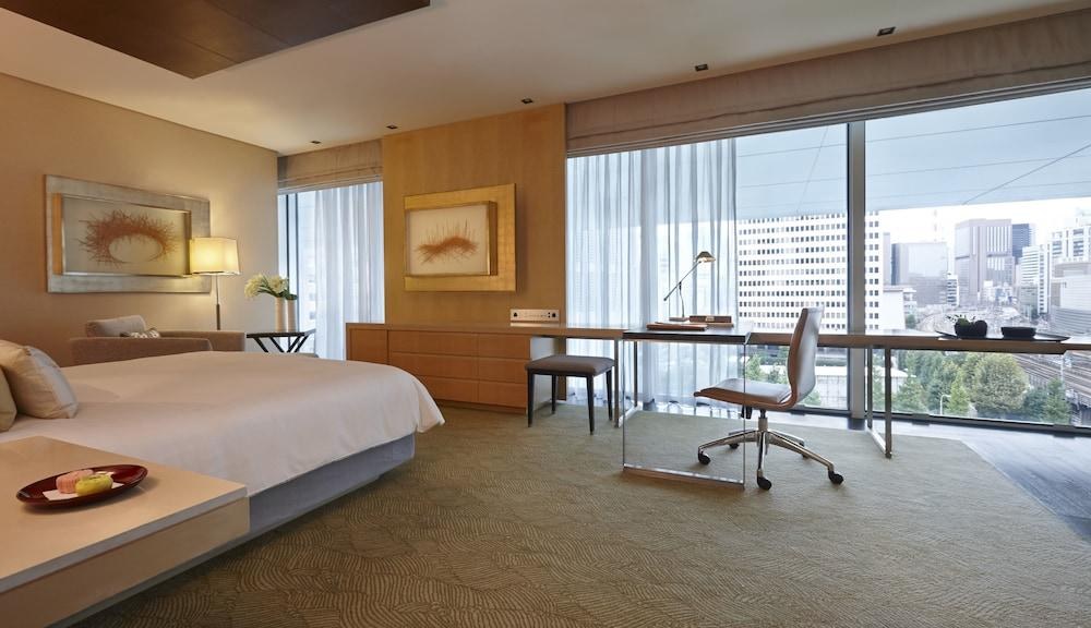 FOUR SEASONS AT MARUNOUCHI photo 3
