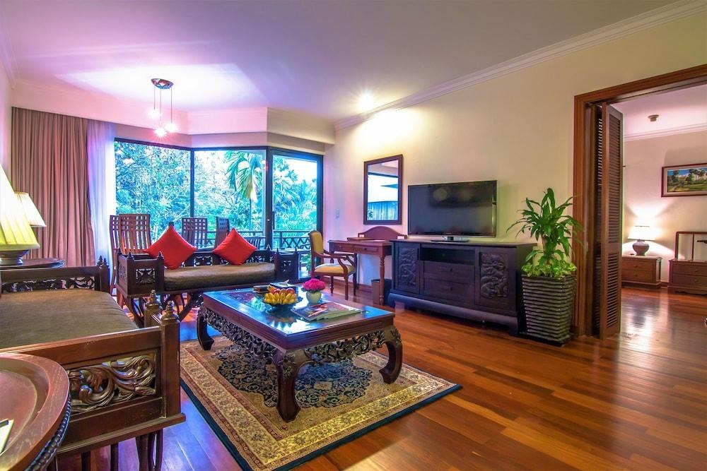 ANGKOR PALACE RESORT & SPA photo 4