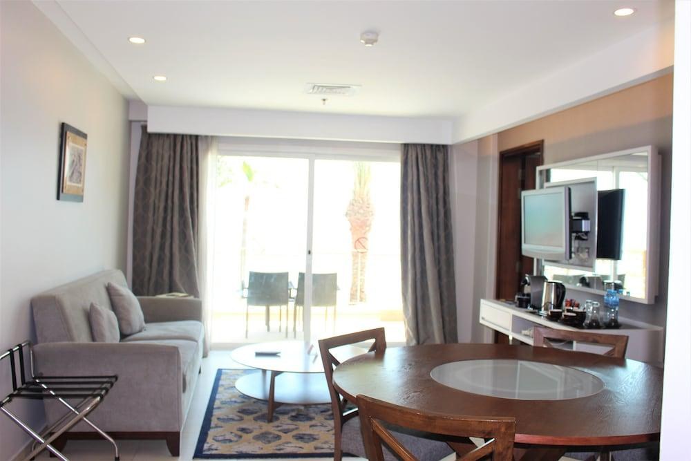 Mövenpick Hotel & Resort Al Bida'a Kuwait photo 3