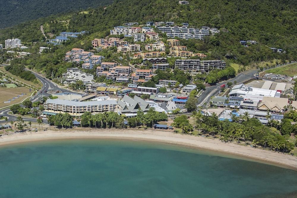 AIRLIE BEACH HOTEL photo 4