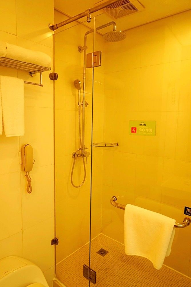 DAYS INN FORBIDDEN CITY photo 2