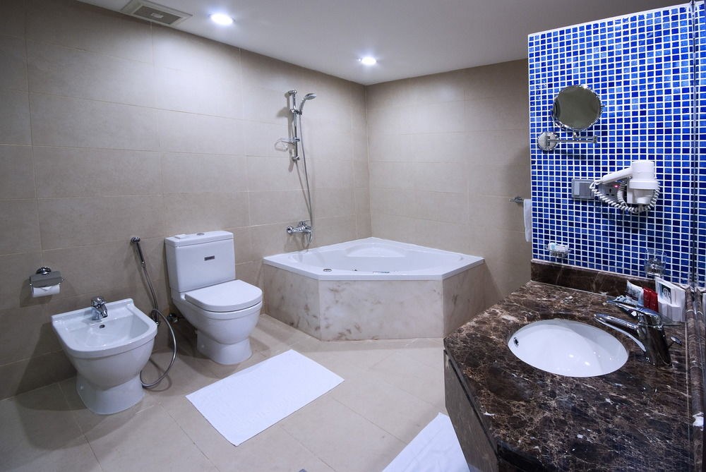 MERCURE JEDDAH AL HAMRA photo 1