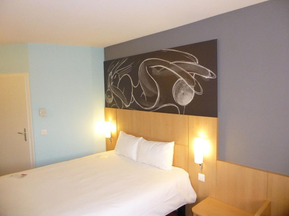 IBIS GENEVE CENTRE NATIONS photo 2