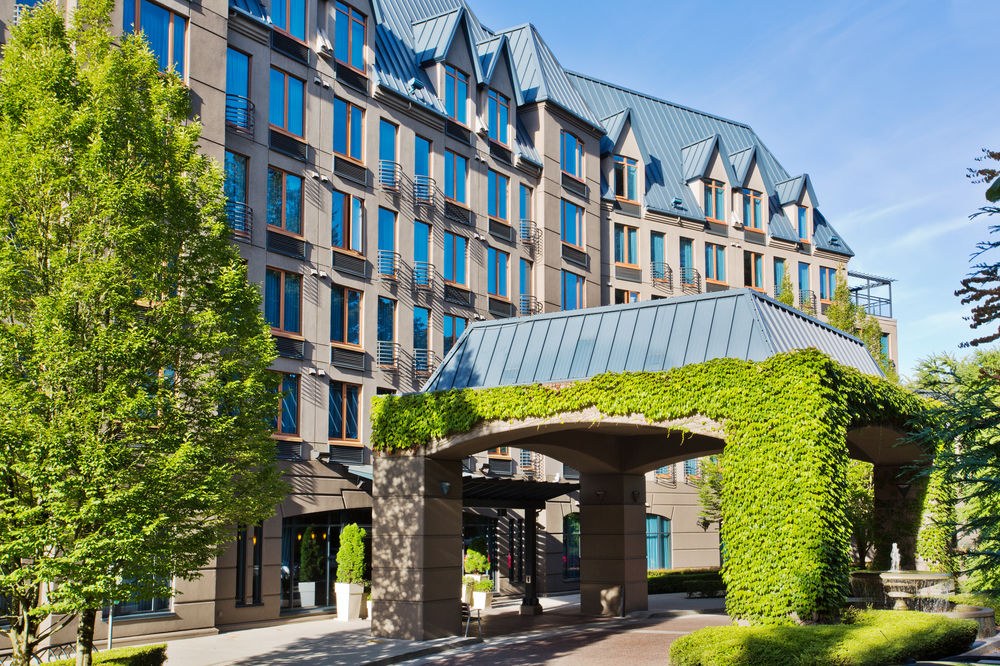 HOLIDAY INN & SUITES NORTH VAN
