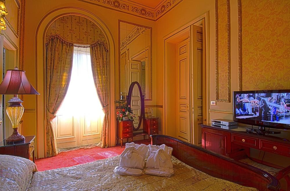 PARADISE INN LE METROPOLE photo 2