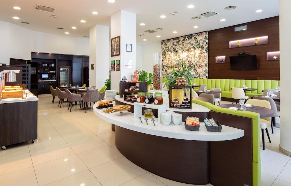 HOLIDAY INN TURIN-CORSO FRANCI photo 2