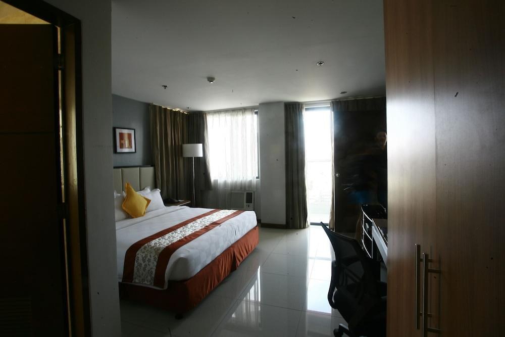 ACE HOTEL & SUITES photo 4