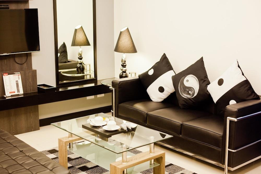 Y2 RESIDENCE HOTEL photo 2