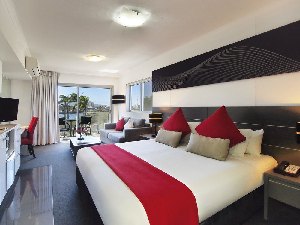 OAKS METROPOLE HOTEL photo 1