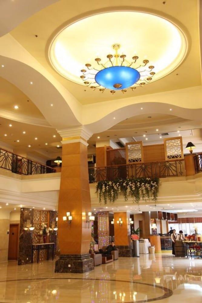 ORIENTAL GARDEN HOTEL photo 2