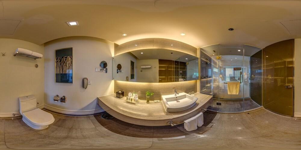 HOLIDAY INN XIAN GREENLAND CEN photo 2