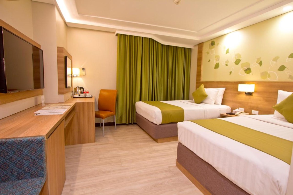 CROWN REGENCY HOTEL MAKATI photo 1