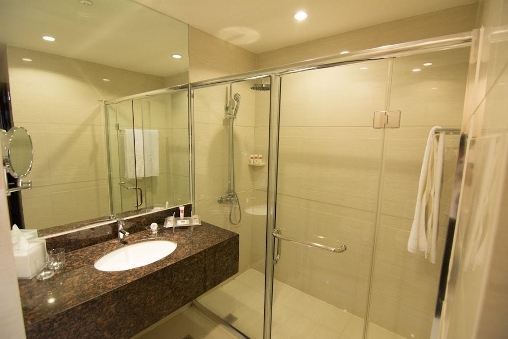 RAMADA MANILA CENTRAL photo 3