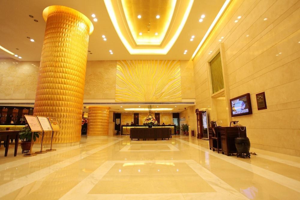 Landmark International Hotel photo 2