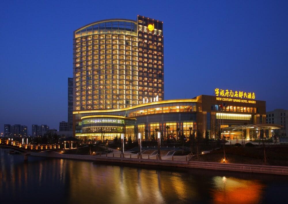 NEW CENTURY GRAND photo 3