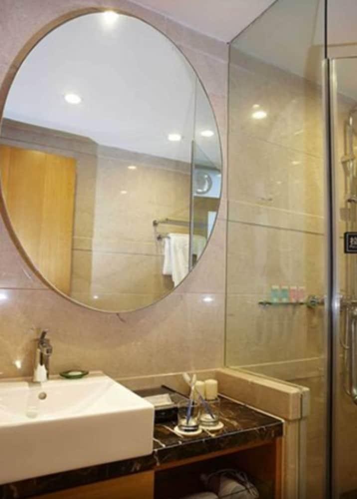 Dan Executive Apartment photo 4
