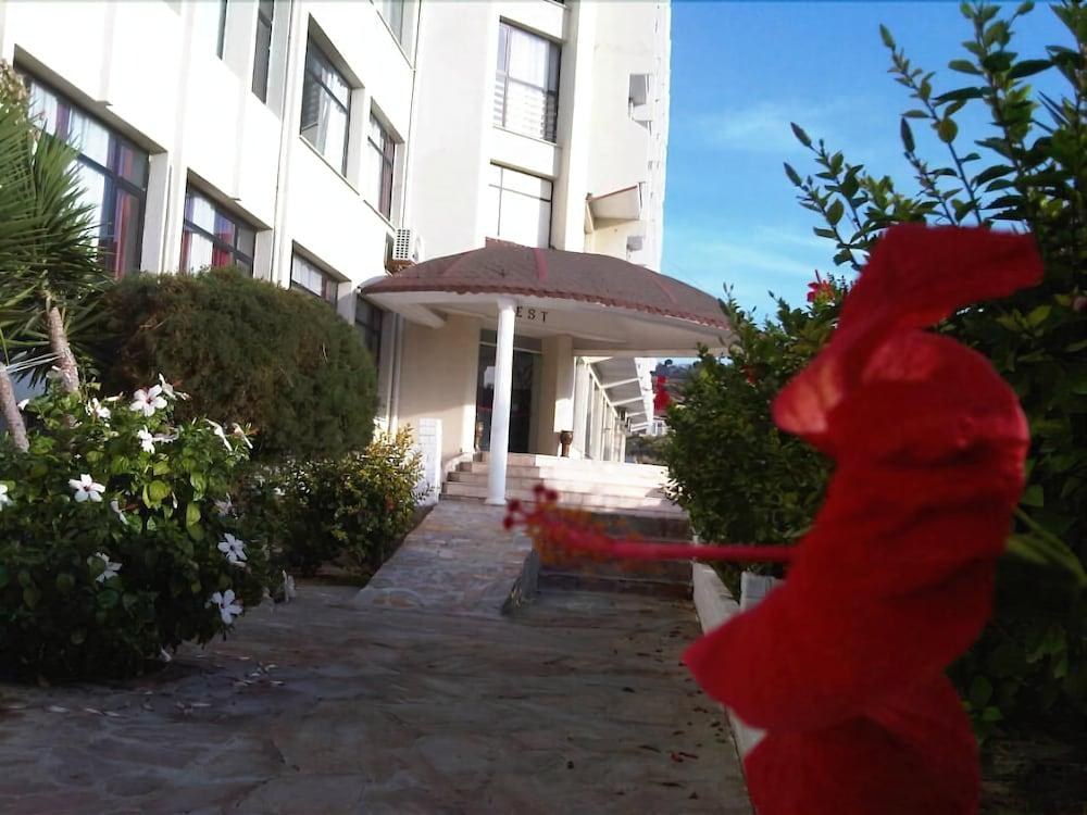 West Ada Inn photo 3