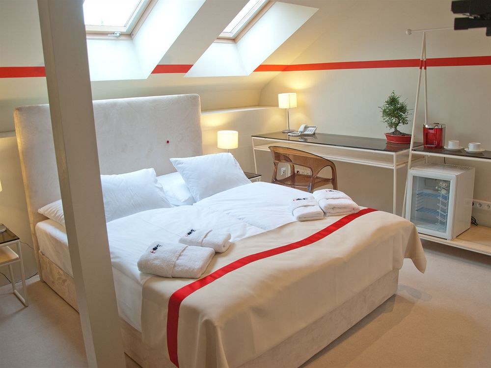 HOME APARTHOTEL