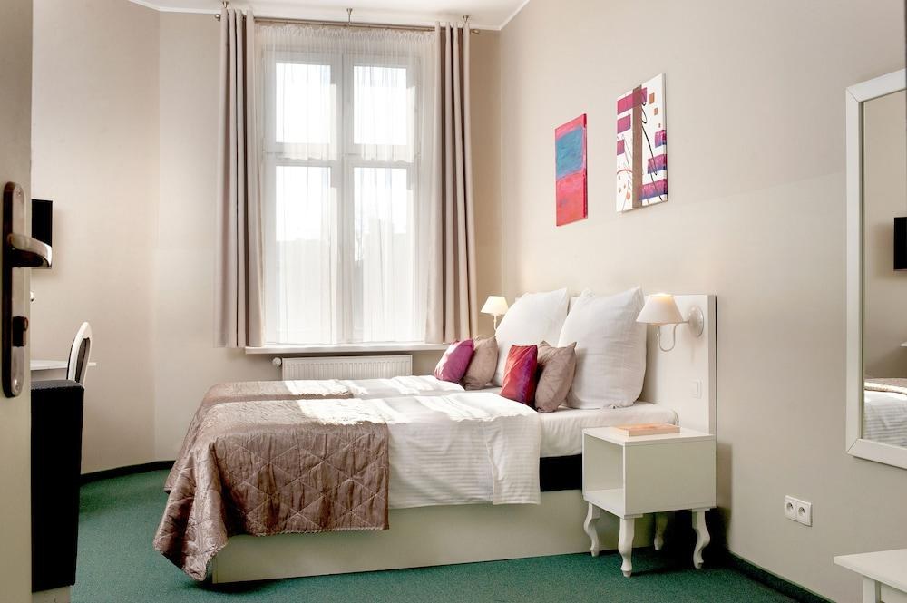 LEONE APARTHOTEL photo 3