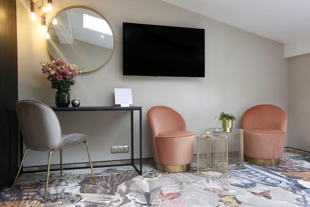 QUEEN BOUTIQUE HOTEL photo 2