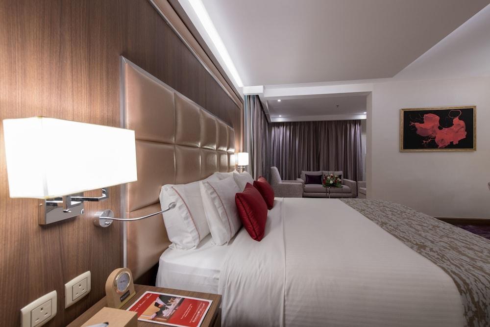 RAMADA CONTINENTAL JEDDAH photo 2