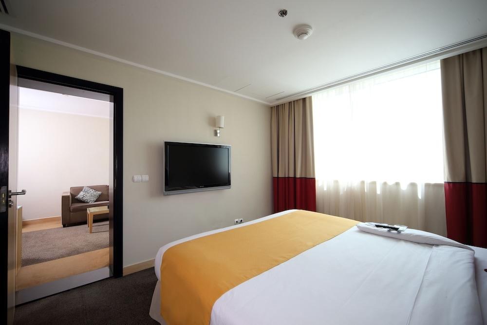 NOVOTEL RIYADH AL ANOUD photo 2