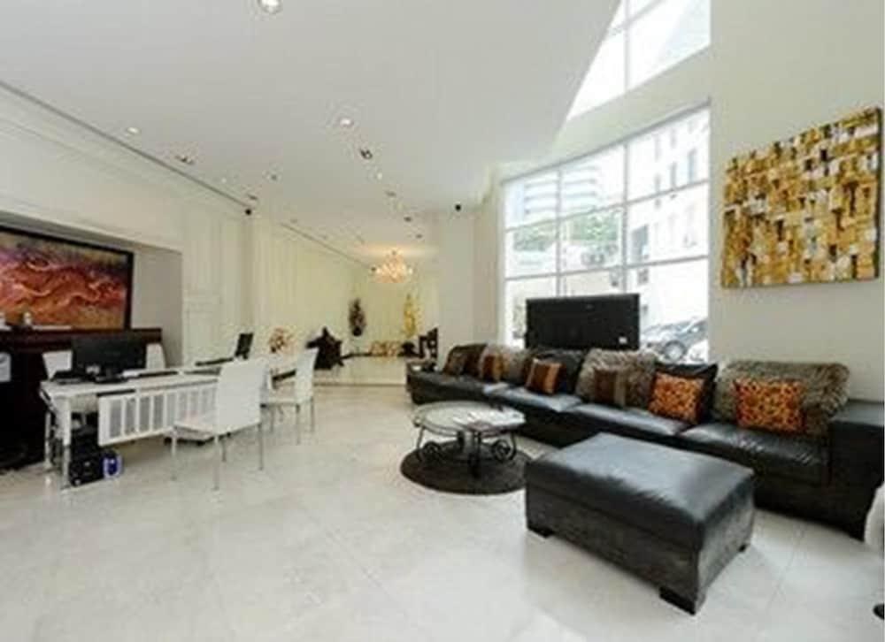 BLESS RESIDENCE BANGKOK SUKHUM photo 4