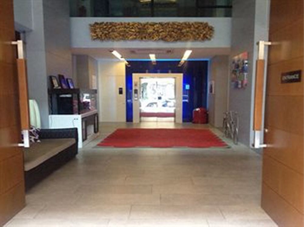 ICHECK INN SILOM photo 1