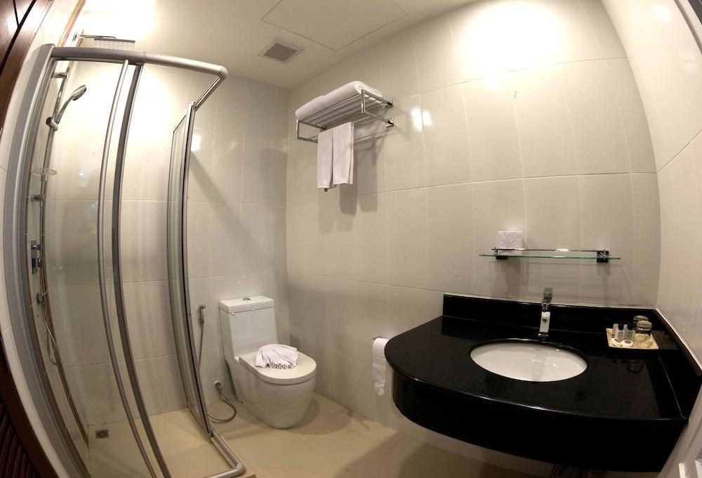 Elite Suites Patong photo 3
