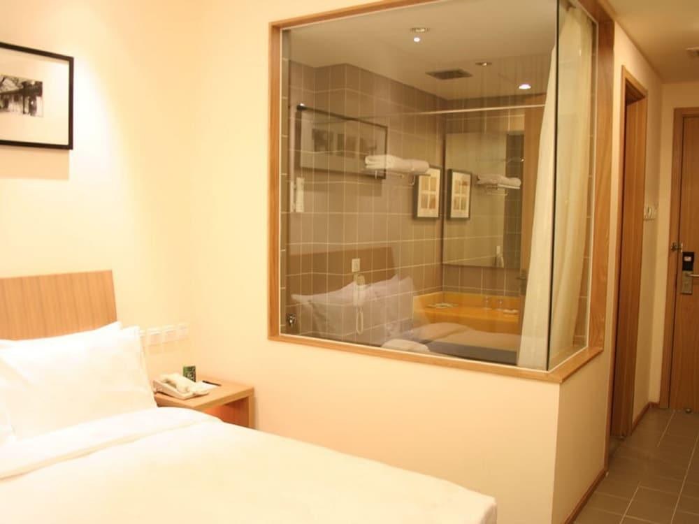 Traveler Inn Huaqiao Beijing Hotel photo 2