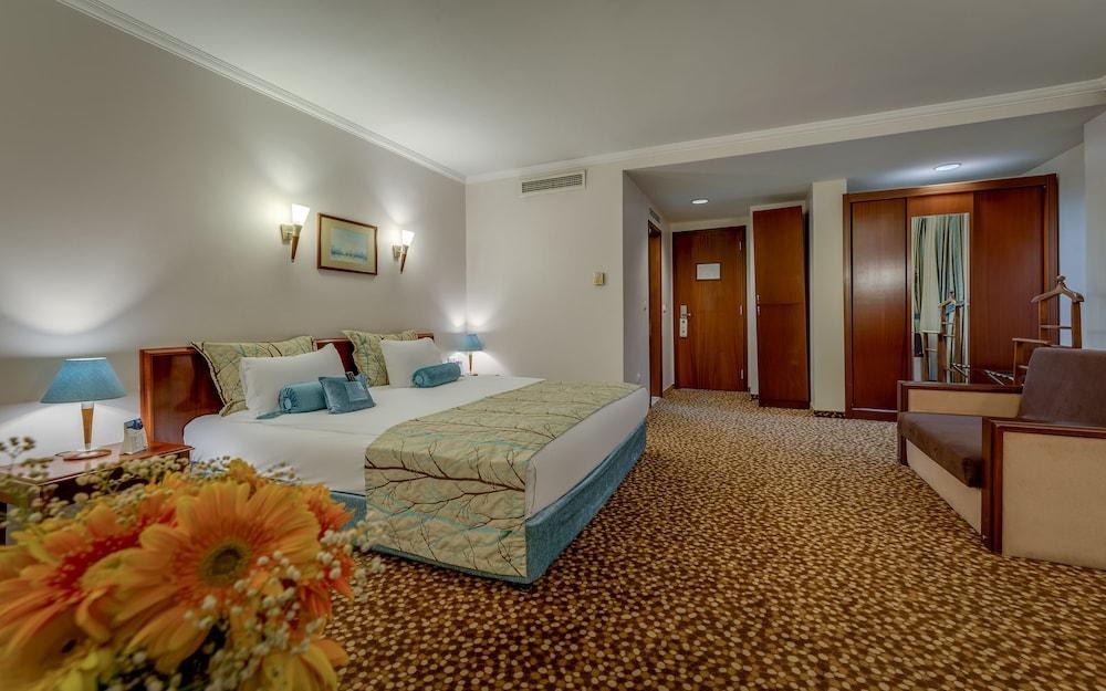 Best Western Plus Khan Hotel photo 4