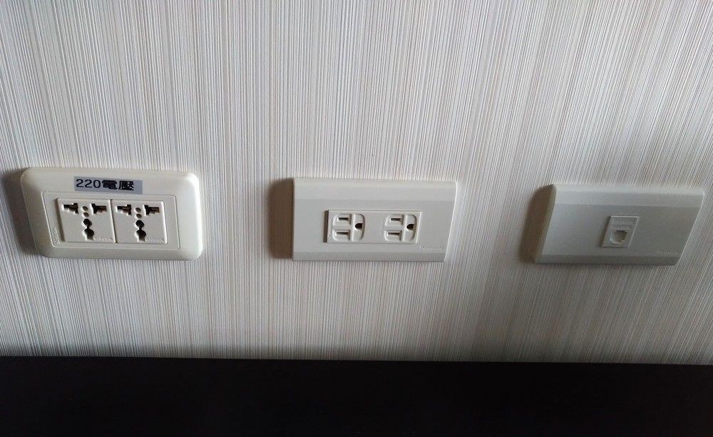 Emperor Hotel photo 1