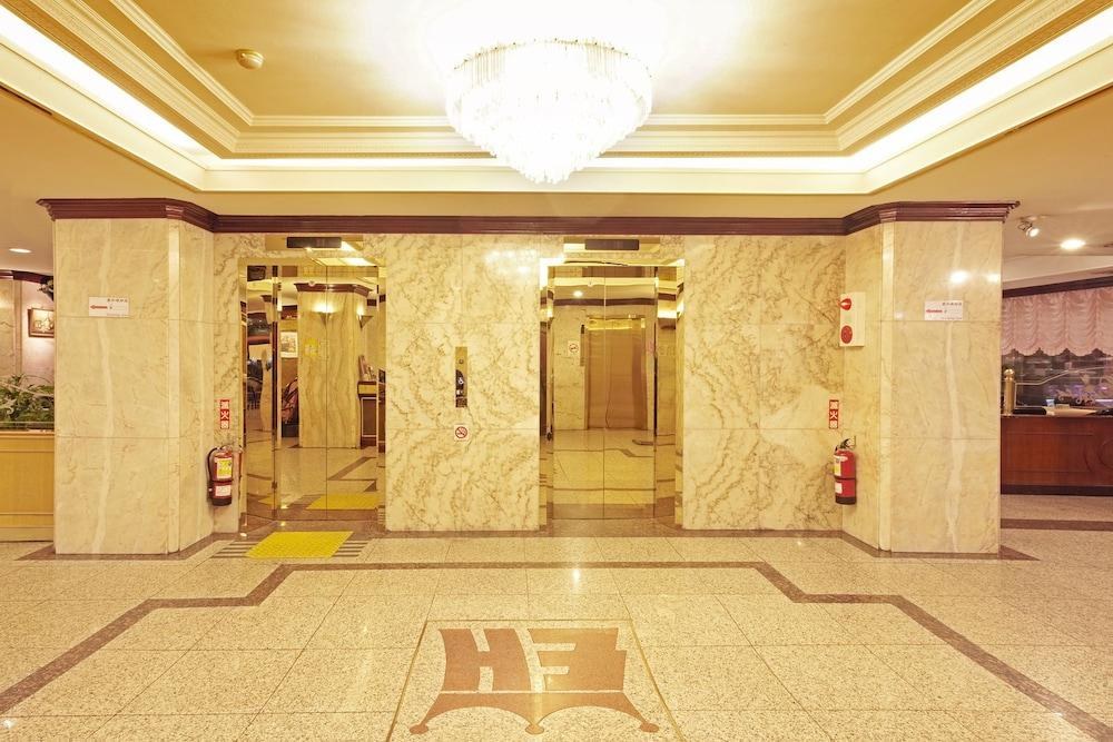 Emperor Hotel photo 3
