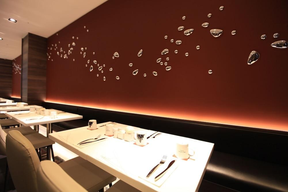 WESTGATE HOTEL photo 2