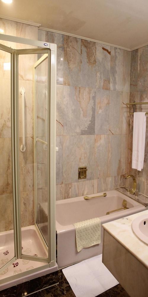 THE GRAND HOTEL TAIPEI photo 4