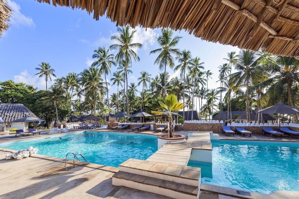 DIAMONDS MAPENZI BEACH CLUB photo 2