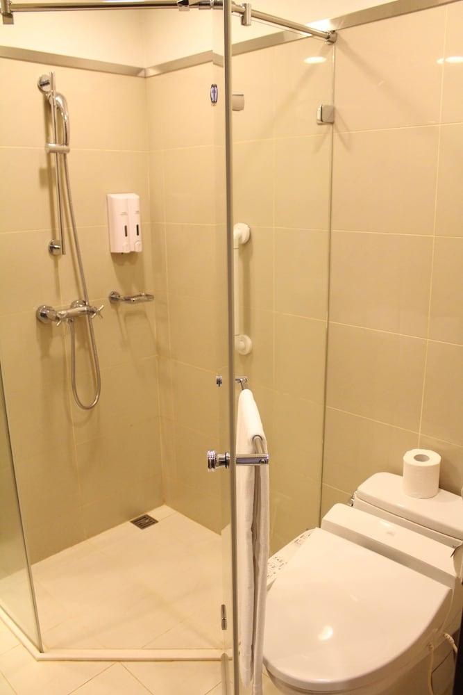 CHECK Inn Select Taipei Nangang photo 2