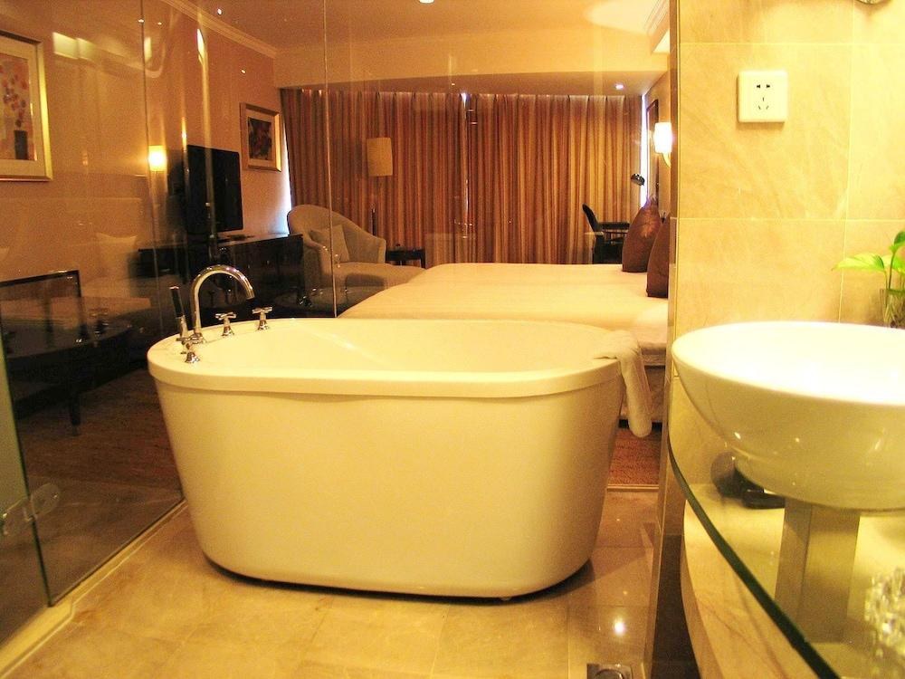 POLY HOTEL photo 4