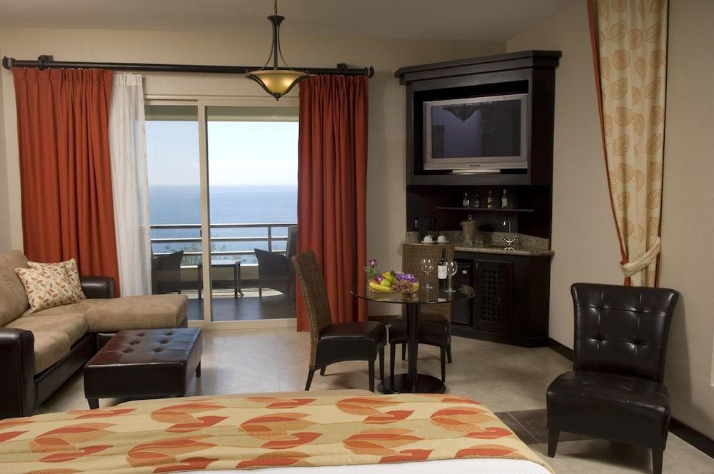 PARADOR RESORT & SPA photo 2