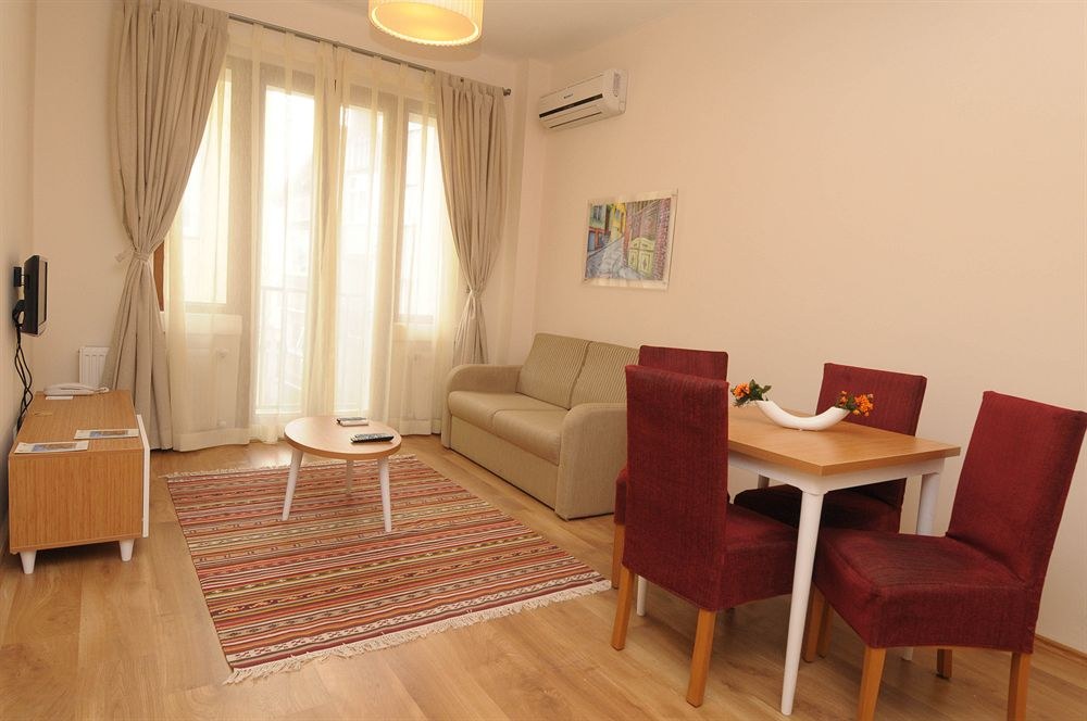 THREE APPLES RESIDENCE photo 1