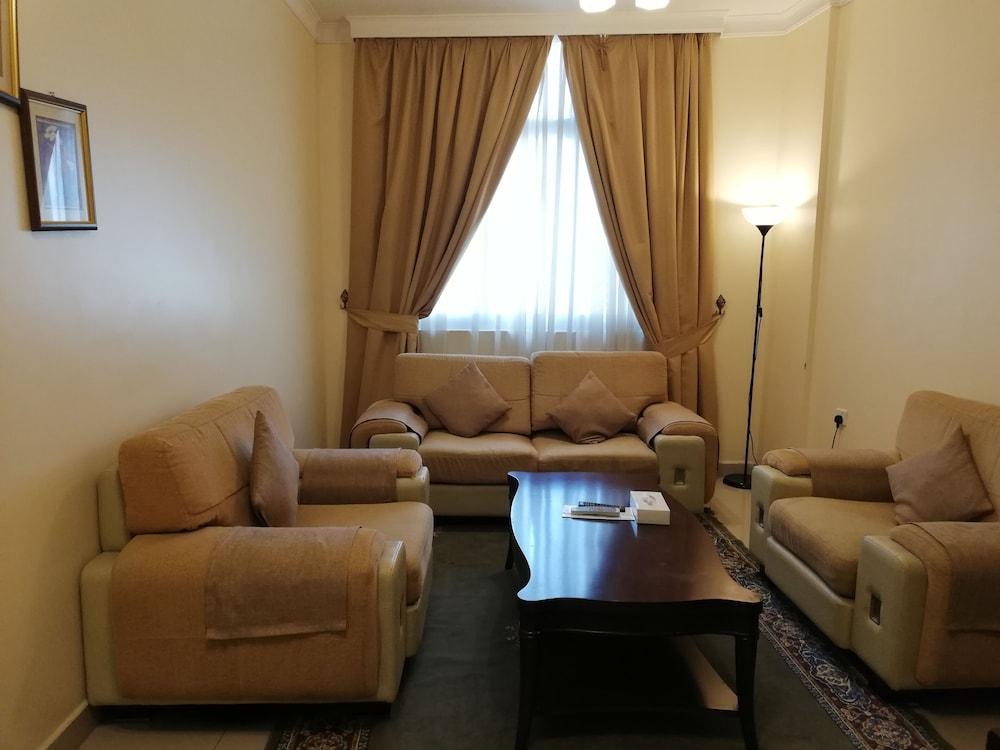 CROWN PALACE HOTEL photo 4