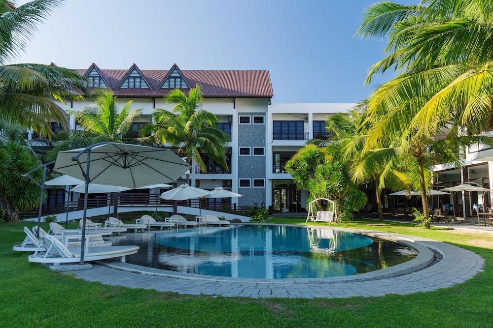 River Beach Resort & Residences photo 3