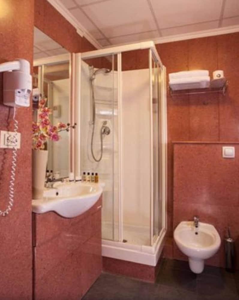 Cosmopolita Hotel Rome, Tapestry Collection by Hilton photo 3