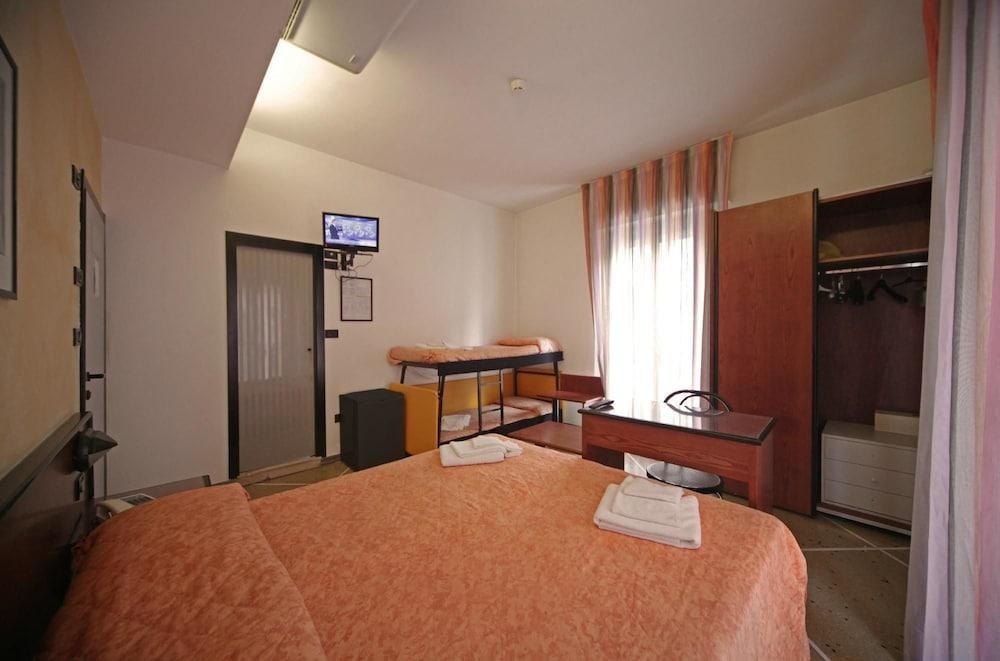 Lime Hotel Rimini photo 2