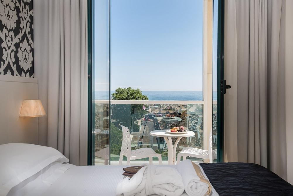 Villa Rosa Riviera photo 3