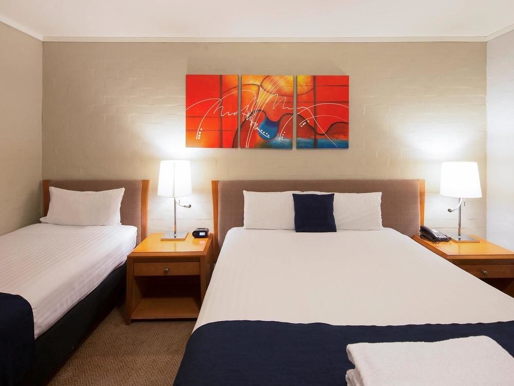 IBIS STYLES CANBERRA NARRABUND photo 1