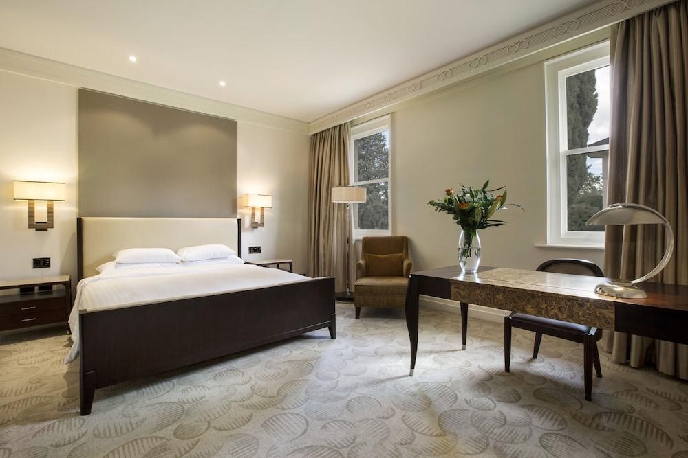 HYATT HOTEL CANBERRA photo 2