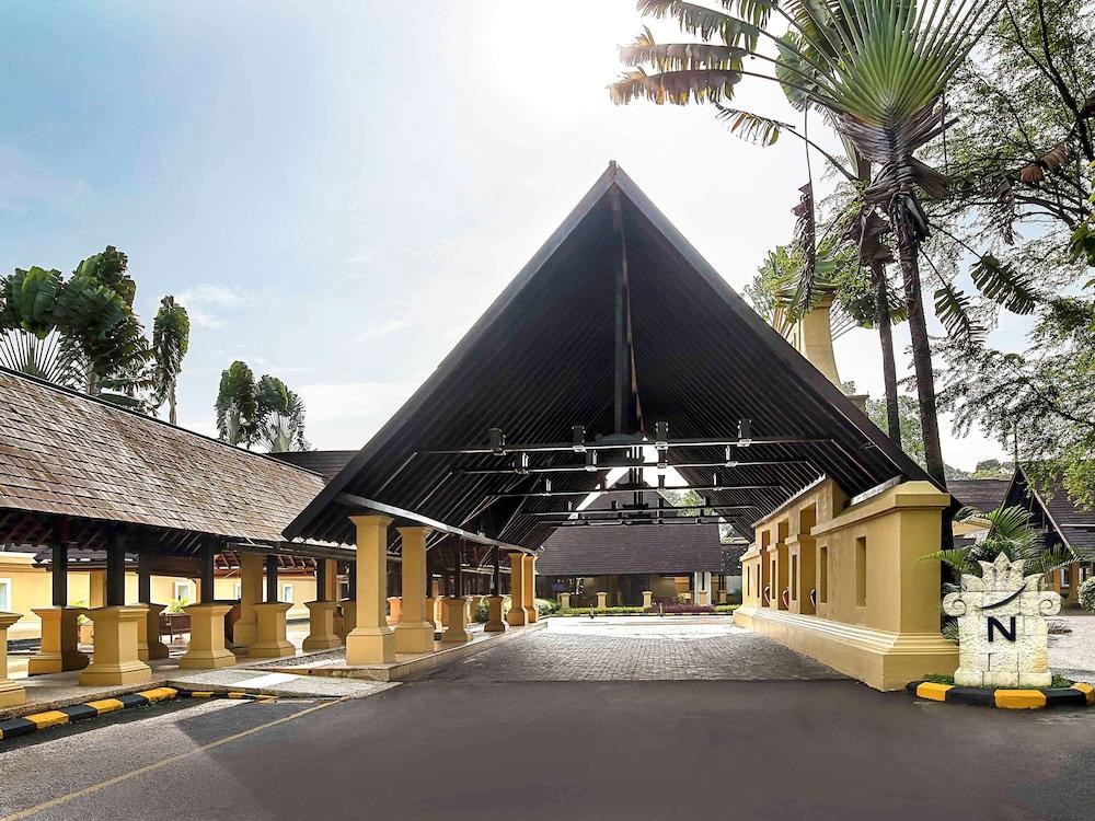 Novotel Bogor Golf Resort & Convention Center photo 4