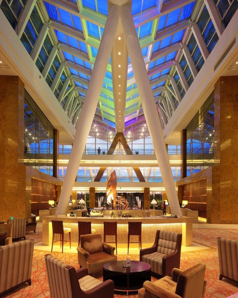 CROWNE PLAZA INT'L AIRPORT photo 3